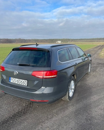 Volkswagen Passat cena 51500 przebieg: 318000, rok produkcji 2015 z Poniec małe 22